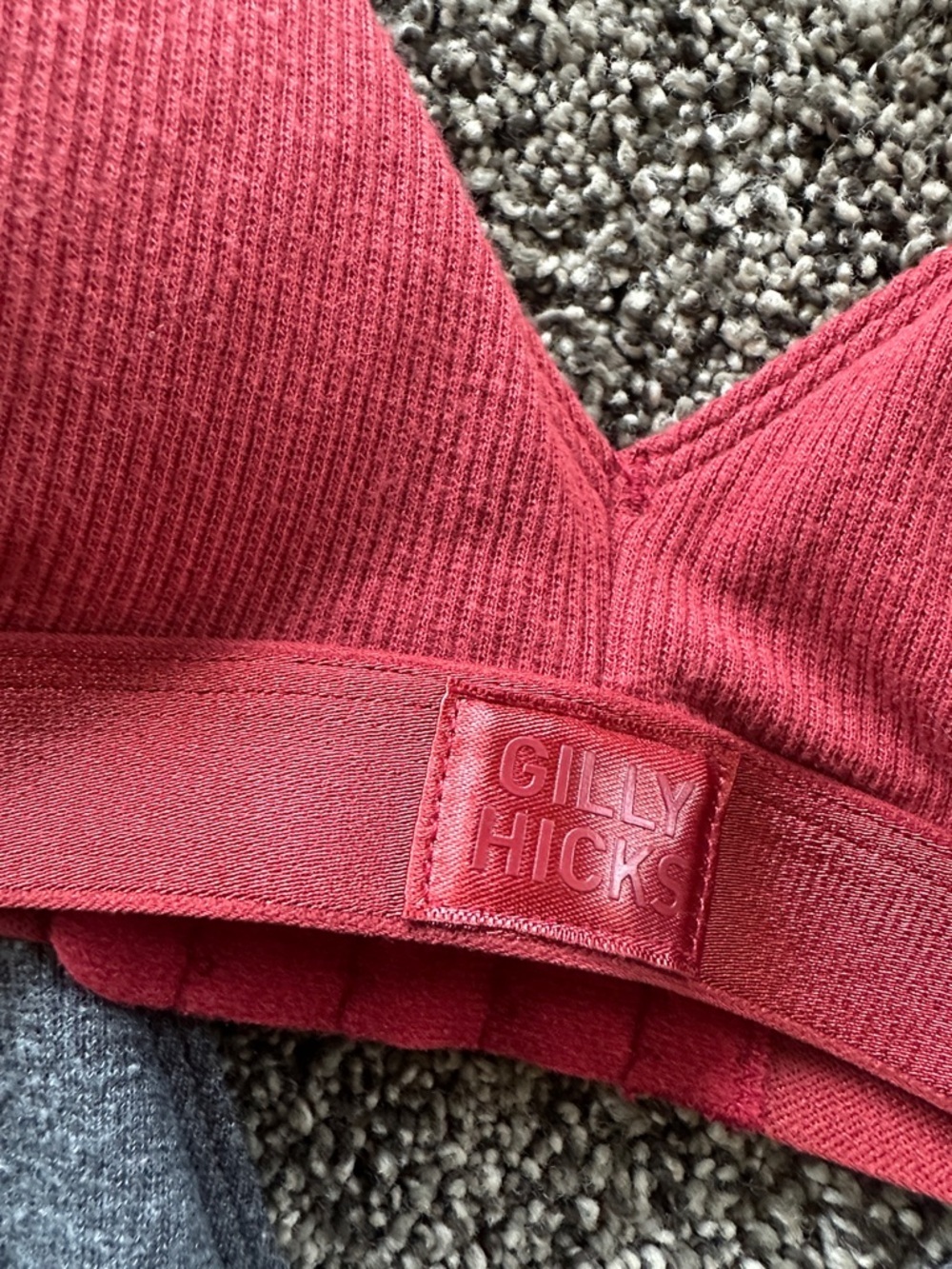 Gilly Hicks Ribbed Bralette in Rose Red, grey, navy blue 34B three pack - Picture 2 of 6